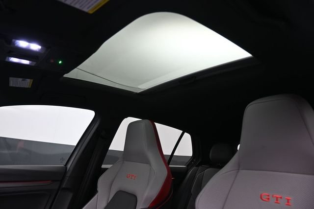 Used 2023 Gray Volkswagen Autobahn image 23