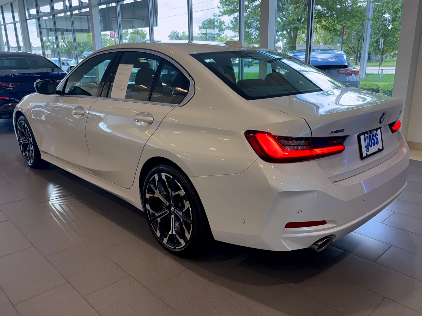 New 2025 Mineral White Metallic BMW 330i xDrive Sedan image 28