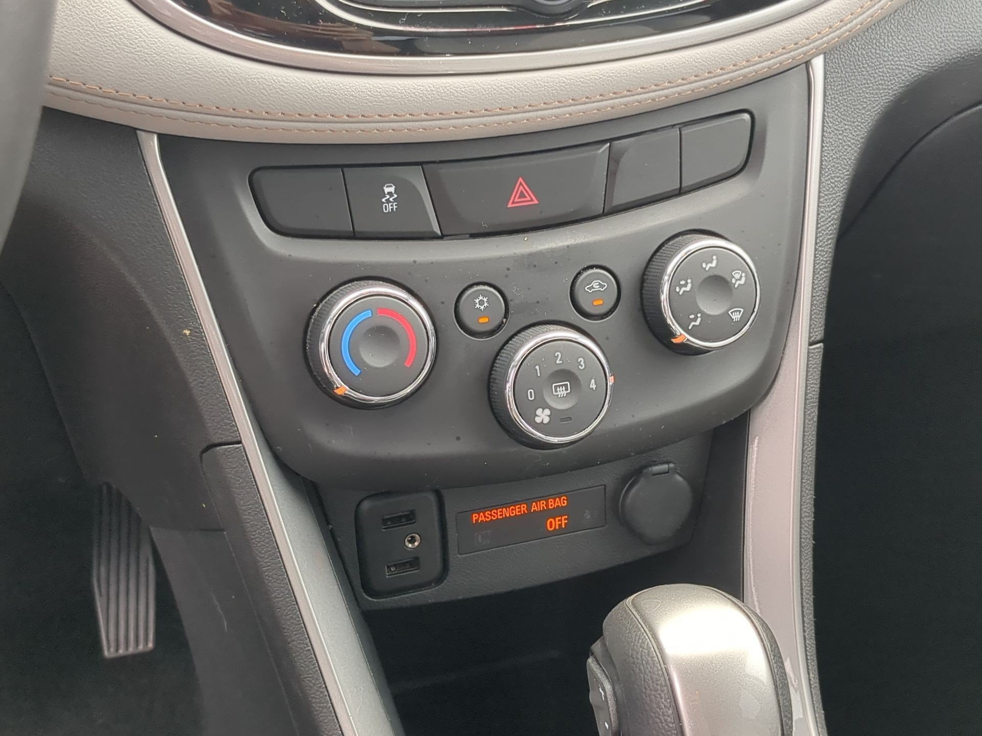 Used 2022 Crimson Metallic Chevrolet LT image 18