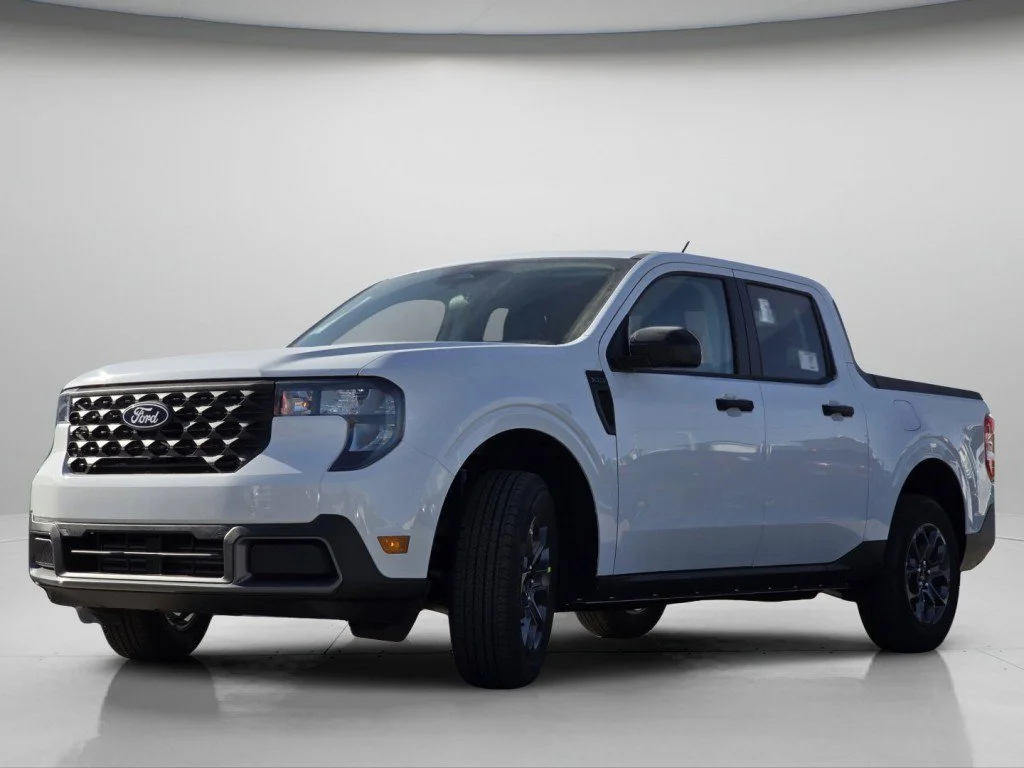 New 2026 Oxford White Ford XLT image 19