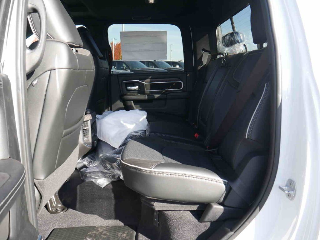 New 2026 Bright White Clear-Coat Exterior Paint RAM LARAMIE image 19