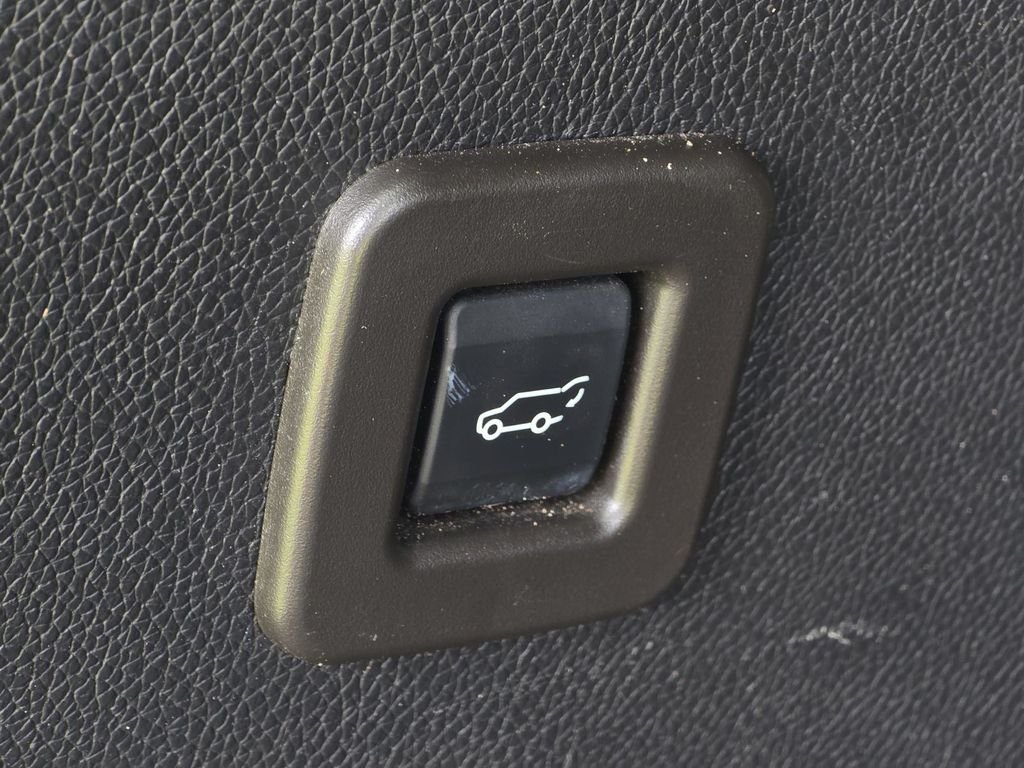 Used 2011 Royal Red Metallic Ford King Ranch image 49