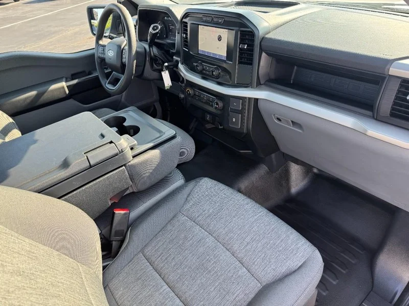 Used 2022 Oxford White Ford XL image 11