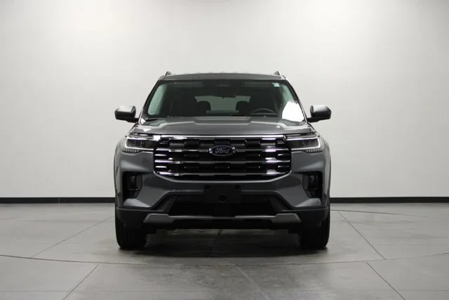 New 2026 Carbonized Gray Metallic Ford Active image 33