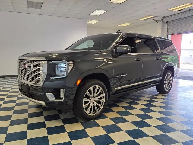 Used 2021 Blue GMC Denali image 3