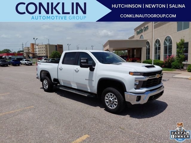 Used 2025 White Chevrolet LT image 1
