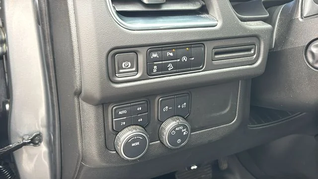 Used 2023 Gray Chevrolet Premier image 11