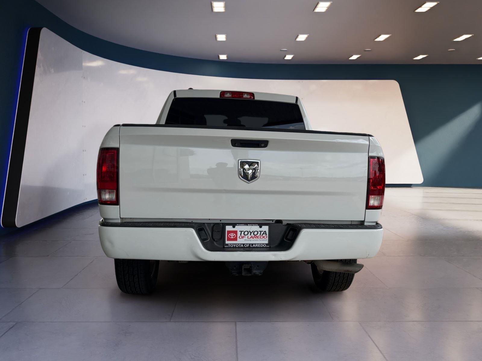 Used 2015 Bright White Clearcoat Ram Express image 4