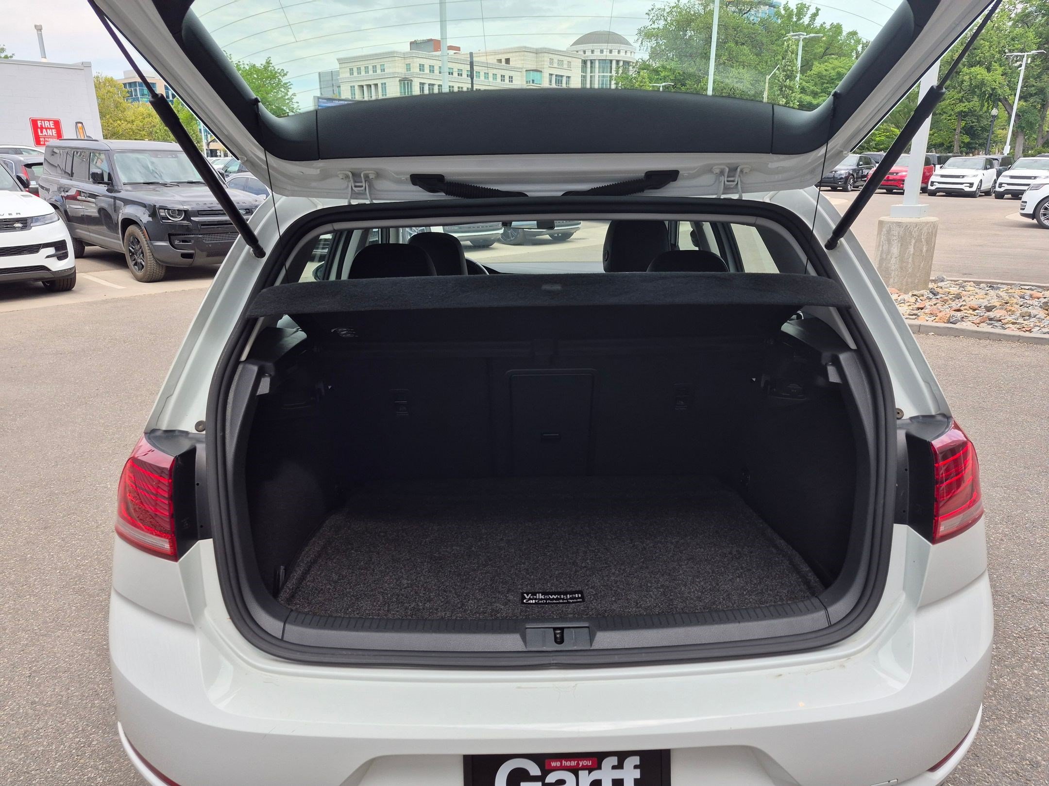 Used 2018 Pure White Volkswagen S image 24