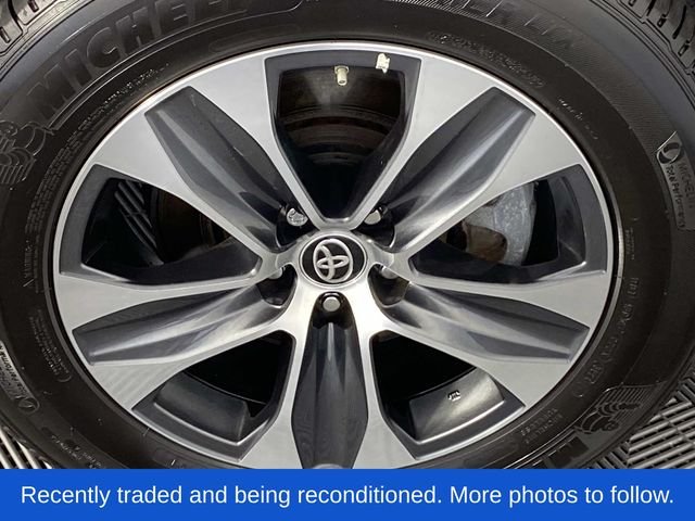 Used 2025 Beige Toyota XLE image 32
