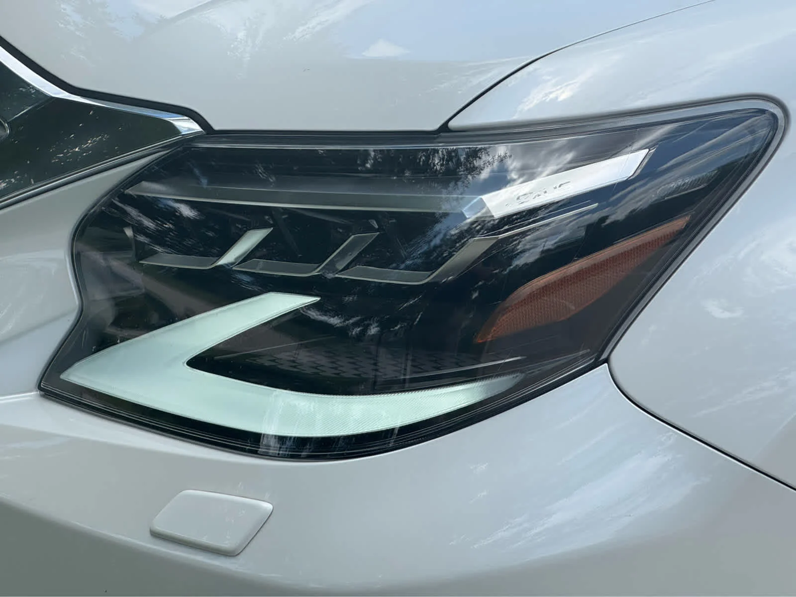 Used 2021 Starfire Pearl Lexus Premium image 9