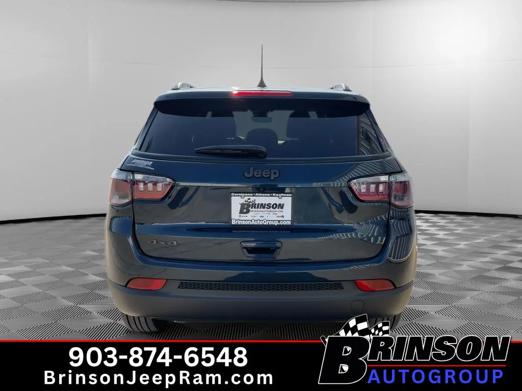 New 2026 Fathom Blue Pearl Coat Jeep Latitude Altitude image 5