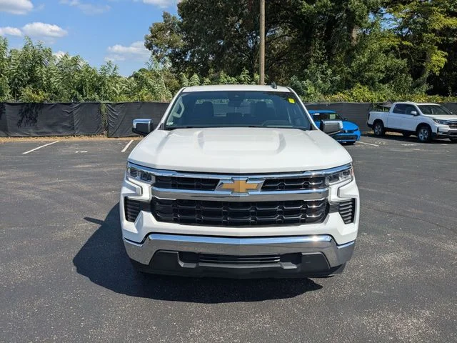 Used 2024 Summit White Chevrolet LT image 4