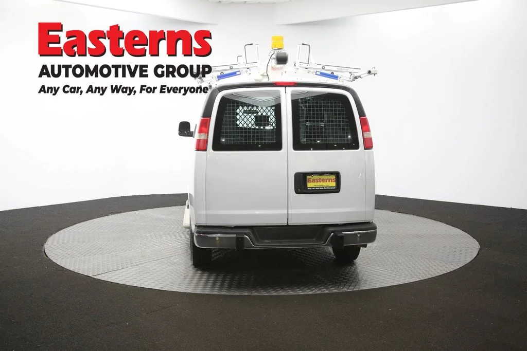 Used 2015 White GMC Work Van image 34