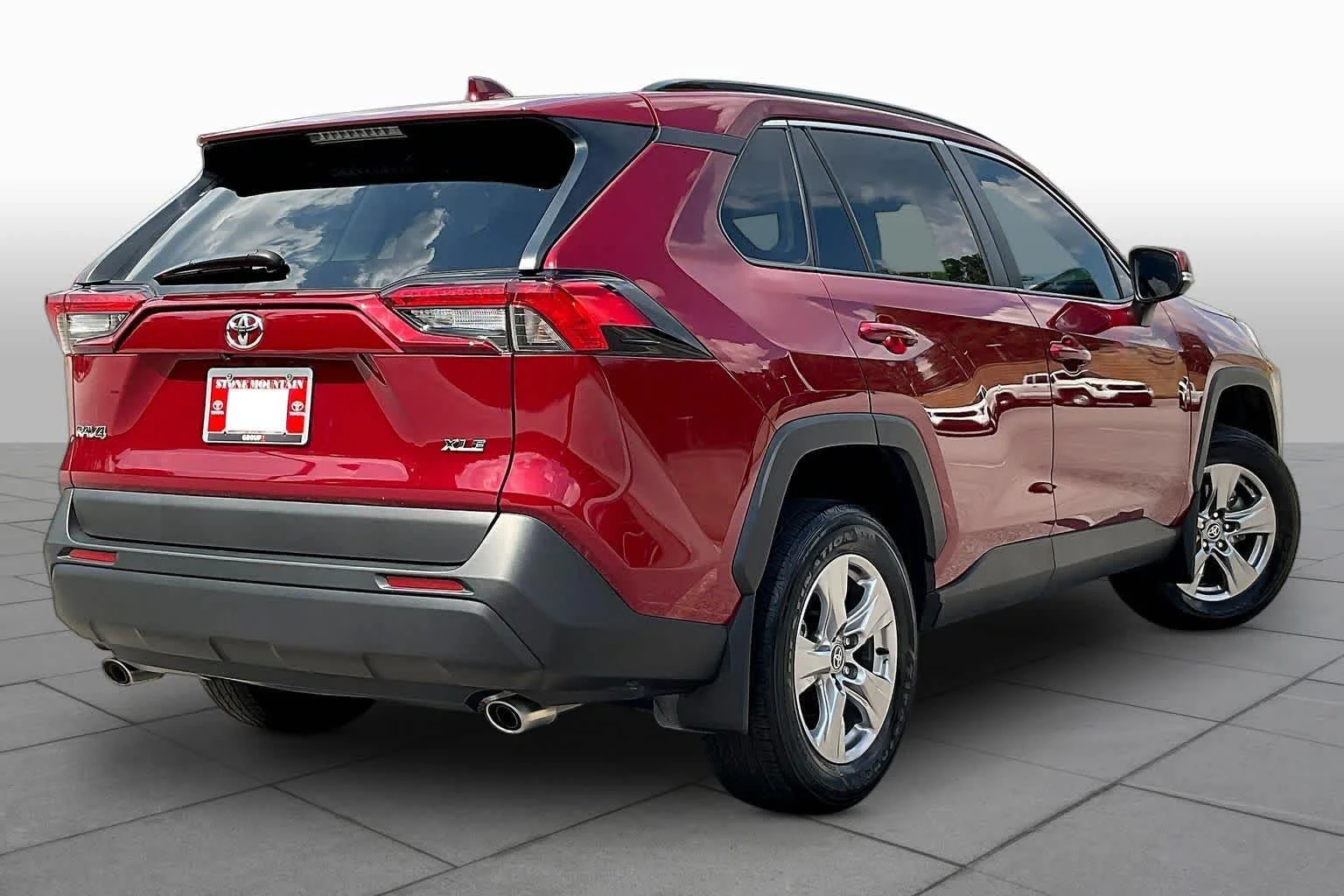 Used 2024 Ruby Flare Pearl Toyota XLE image 13