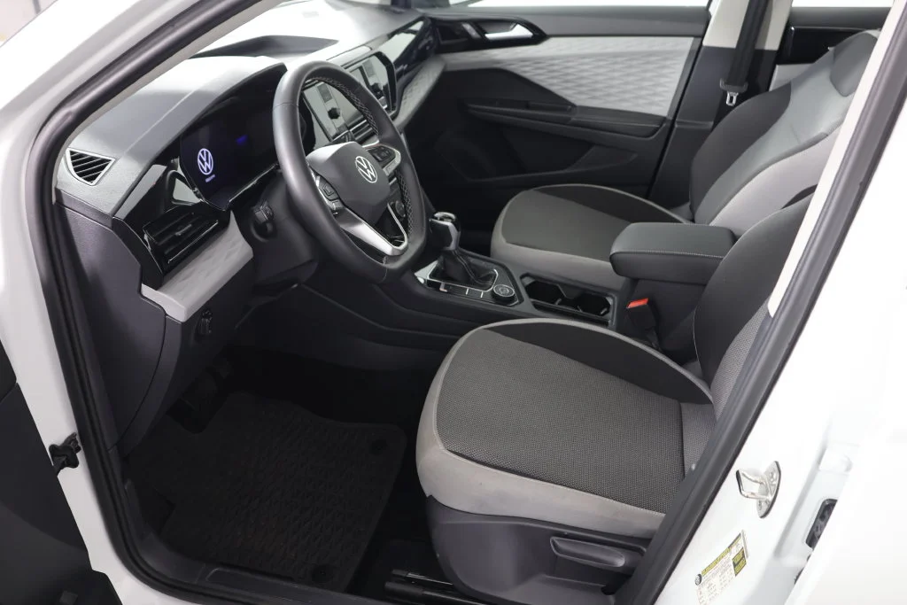 Used 2024 Pure White Volkswagen 1.5T S image 19