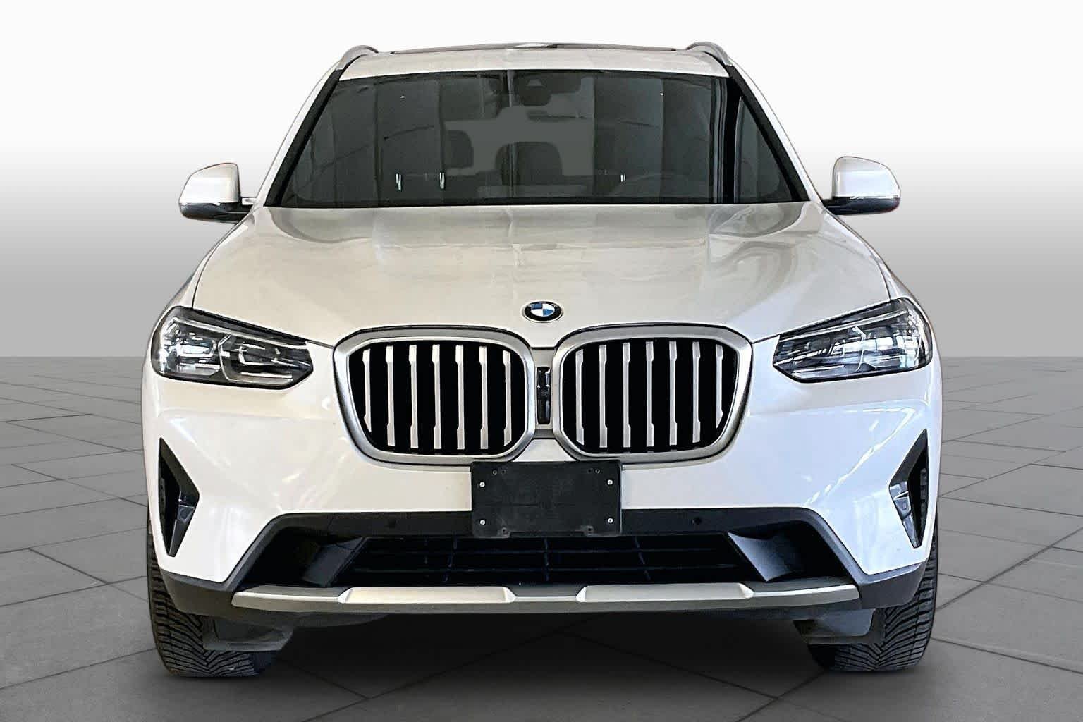 Used 2023 Mineral White Metallic BMW sDrive30i image 3