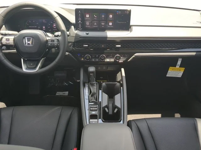 New 2026 Platinum White Pearl Honda Touring image 13