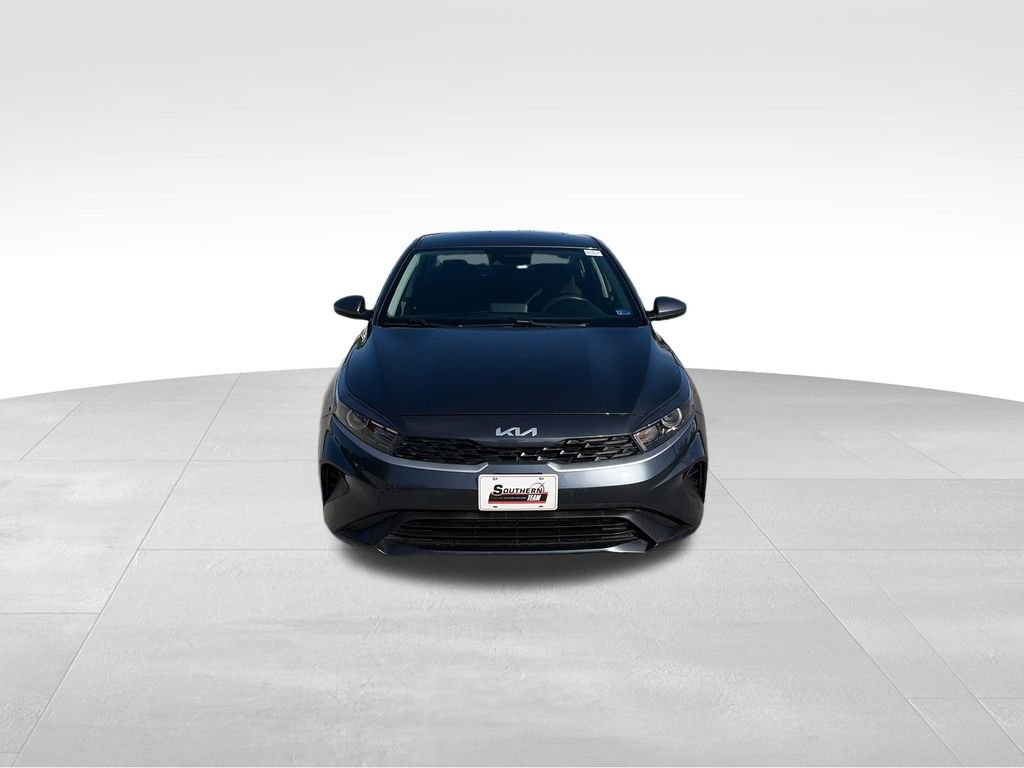 Used 2024 Gray Kia LXS image 9