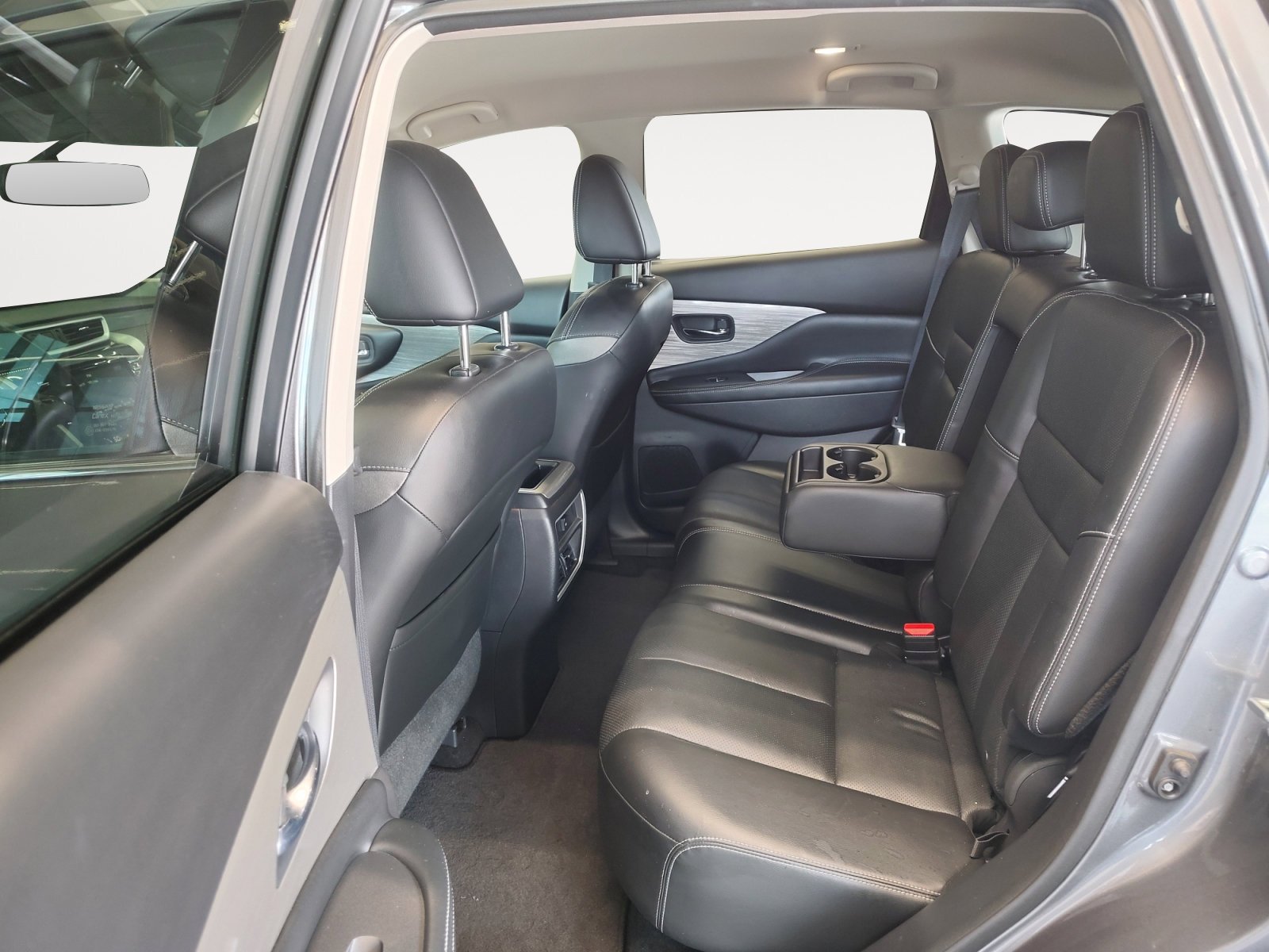 Used 2017 Gun Metallic Nissan SL image 24