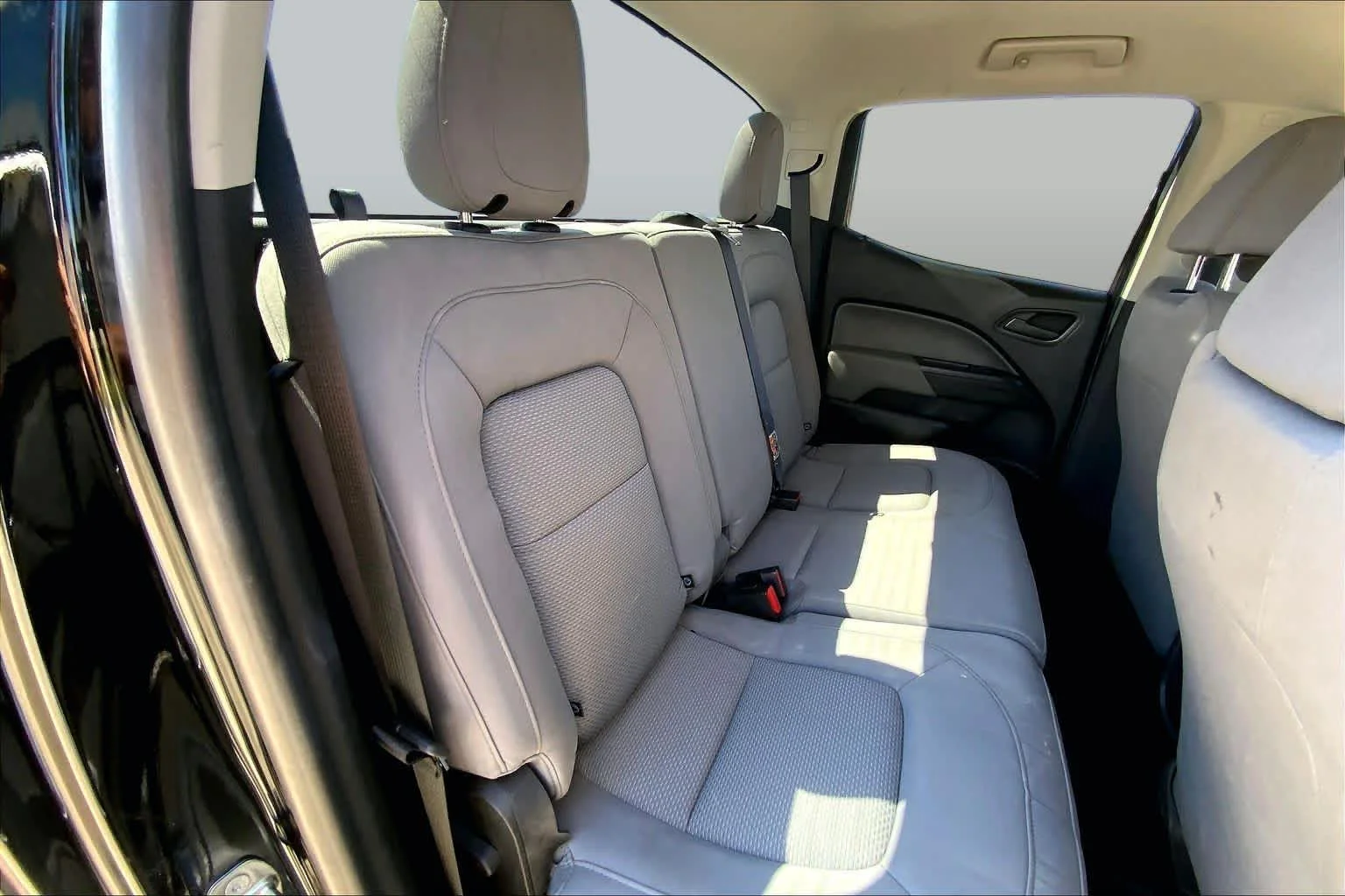 Used 2018 ONYX BLACK GMC 2WD image 18
