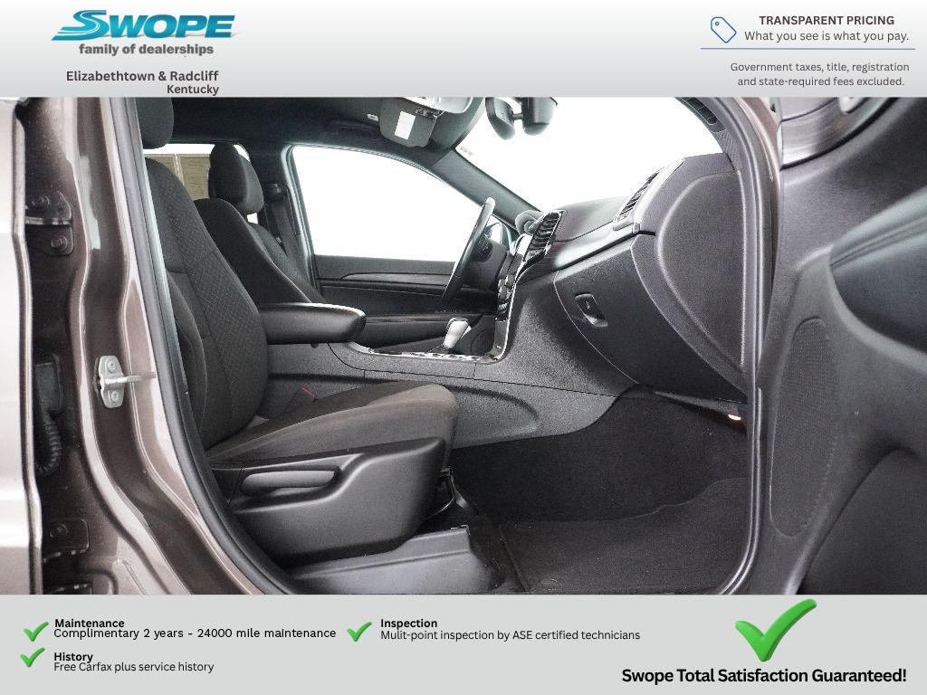 Used 2019 Walnut Brown Metallic Clearcoat Jeep Laredo E image 10