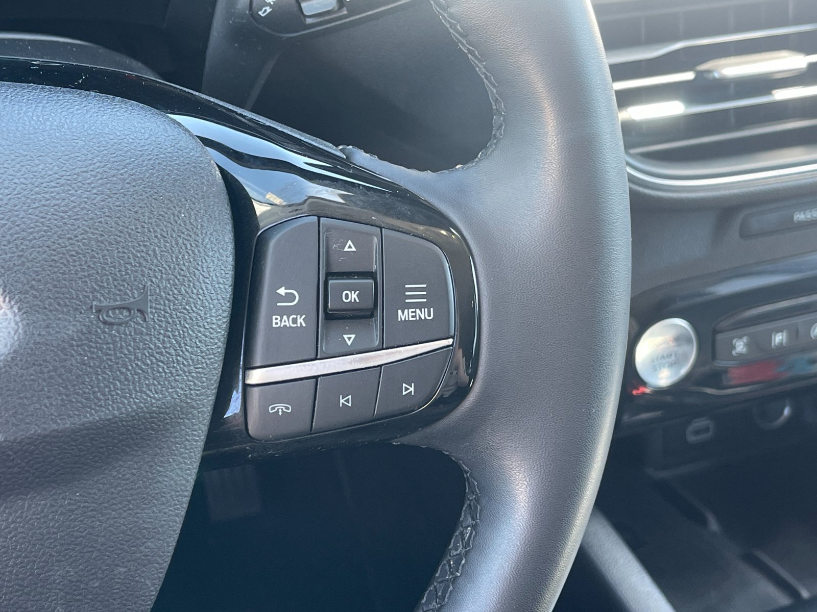 Used 2024  Ford Platinum image 27