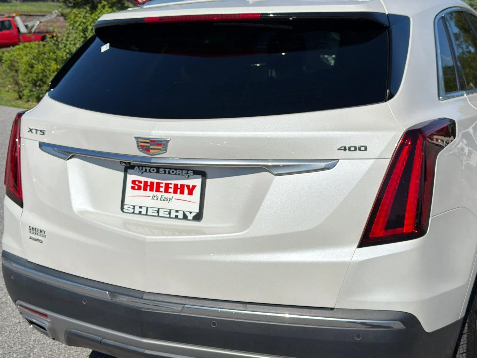 Used 2023 Crystal White Tricoat Cadillac AWD Premium Luxury image 24