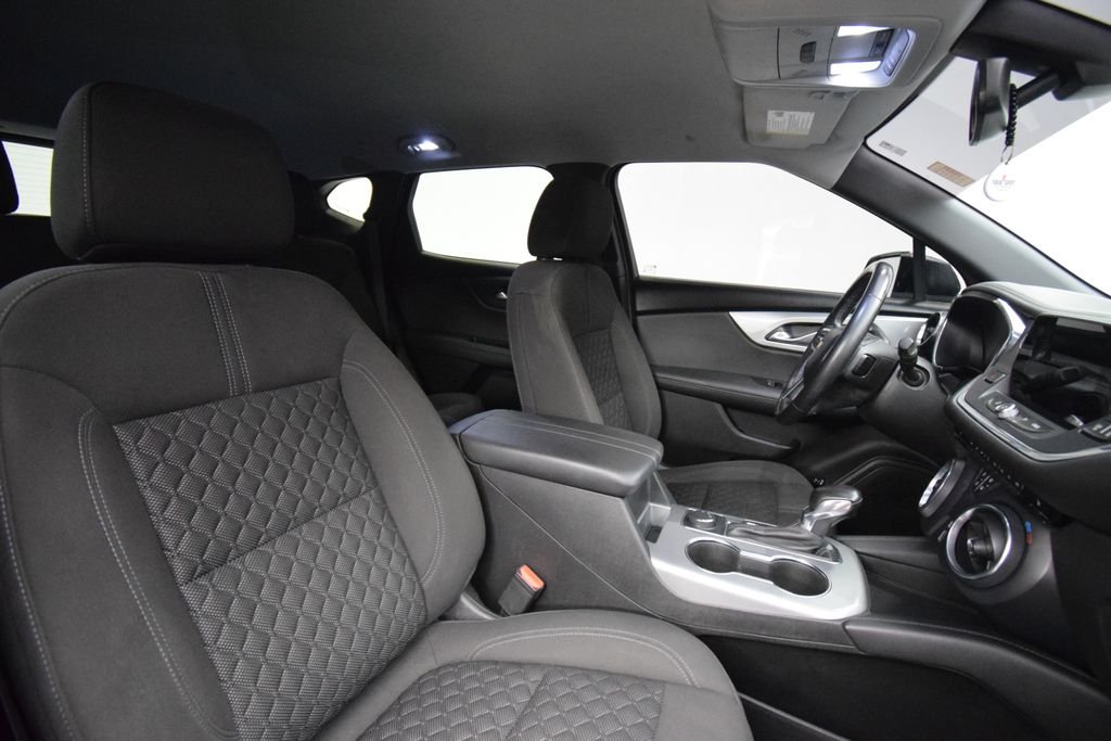 Used 2019 Black Chevrolet Base image 13