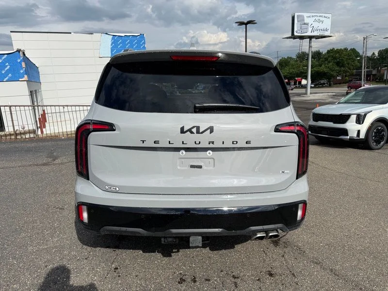 Used 2025 Gray Kia EX X-Line image 6
