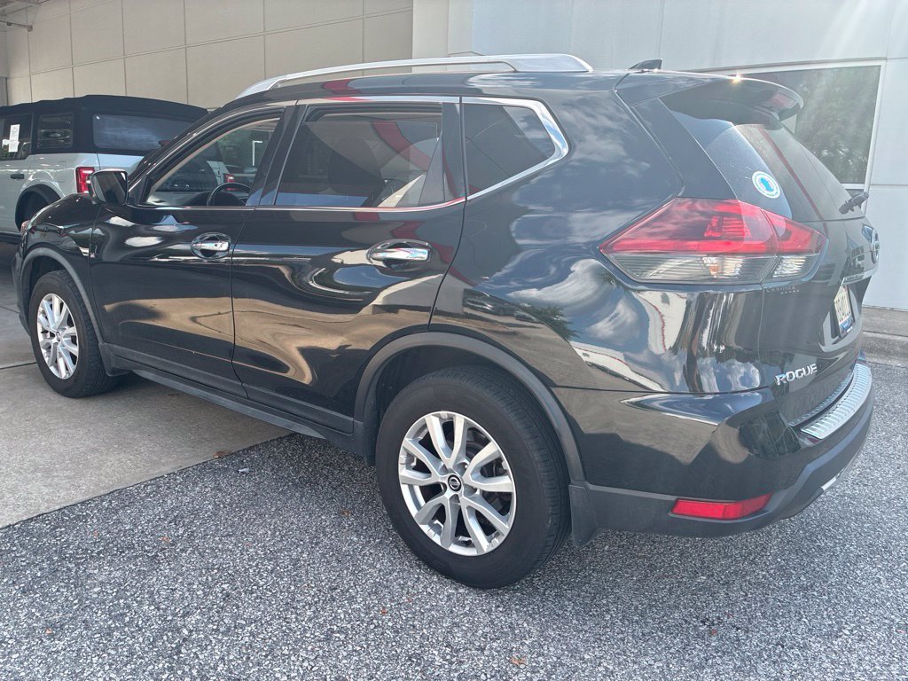 Used 2018 Nissan Rogue SV with VIN JN8AT2MV5JW301962 for sale in Hoover, AL