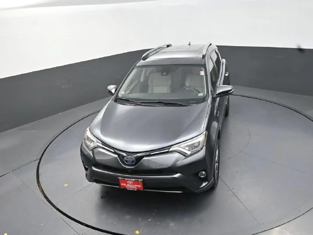 Used 2018 Gray Toyota Limited image 24