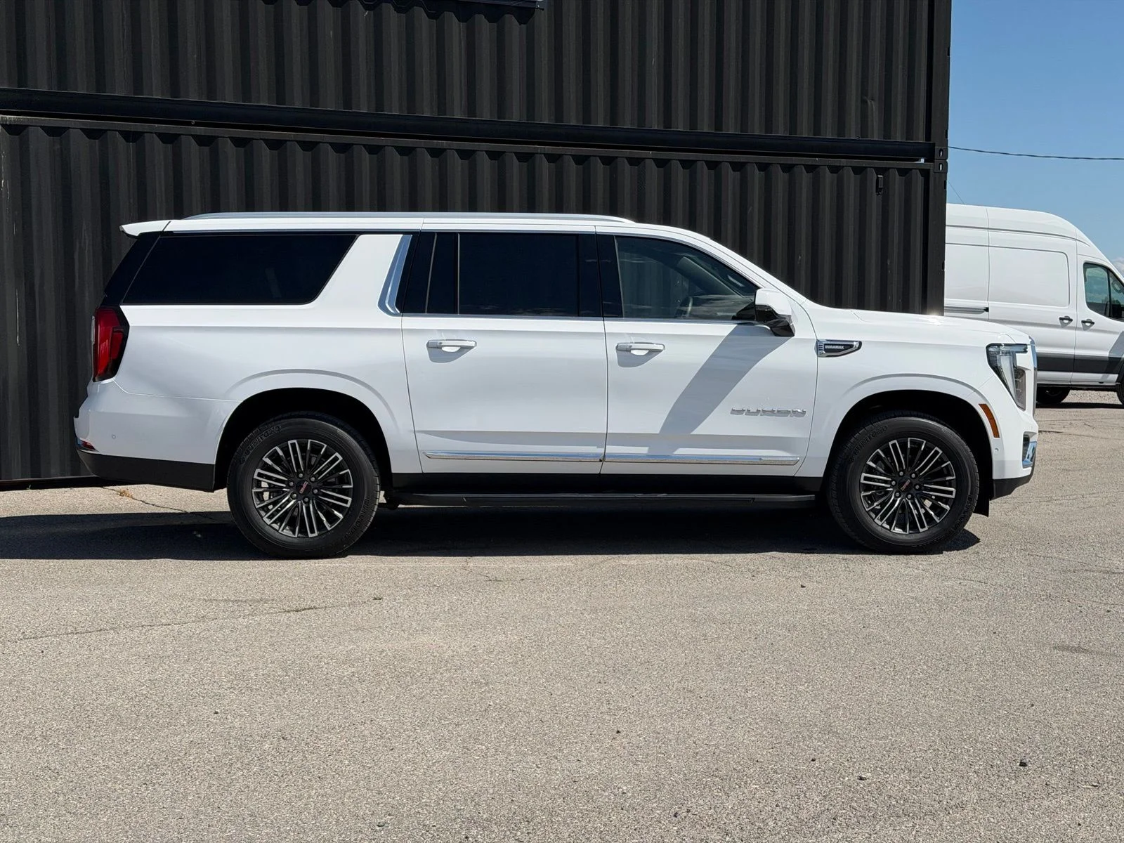 Used 2025 White GMC Elevation image 6