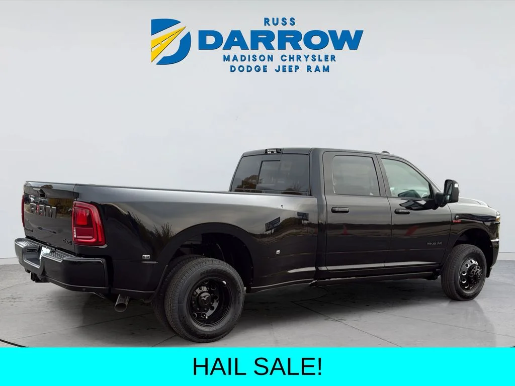 New 2026 Diamond Black Crystal Pearl-Coat Exterior Paint RAM Laramie image 5