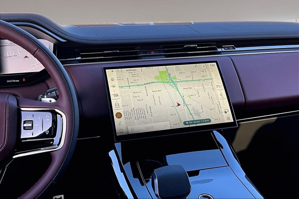 New 2026 BORASCO GREY Land Rover Dynamic SE image 6