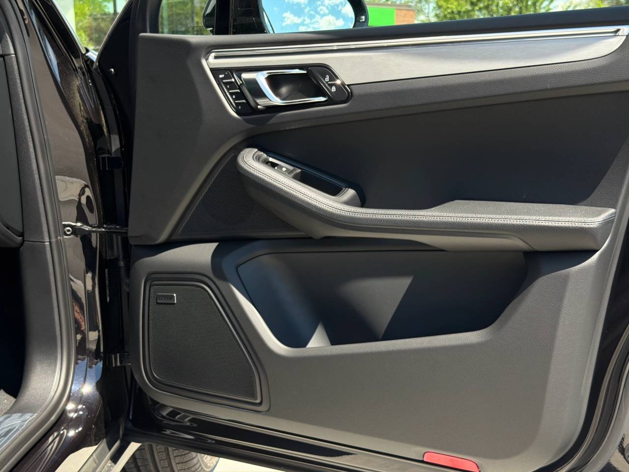2026 Porsche Macan T - Photo 19