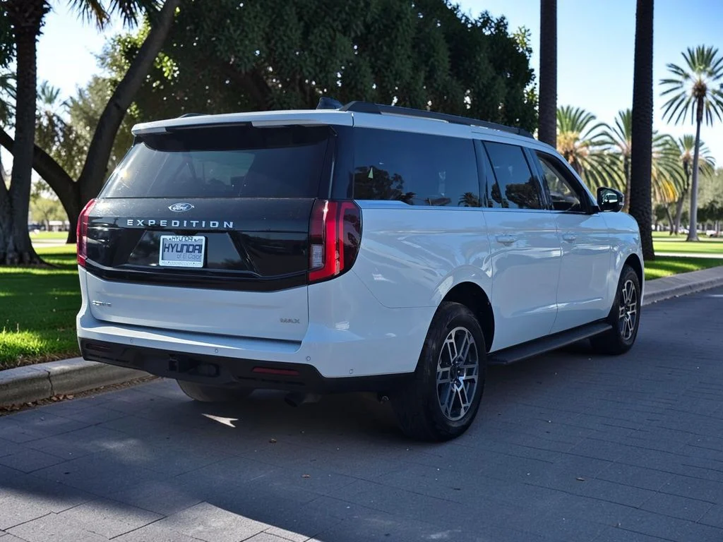 Used 2025 White Ford Active image 5