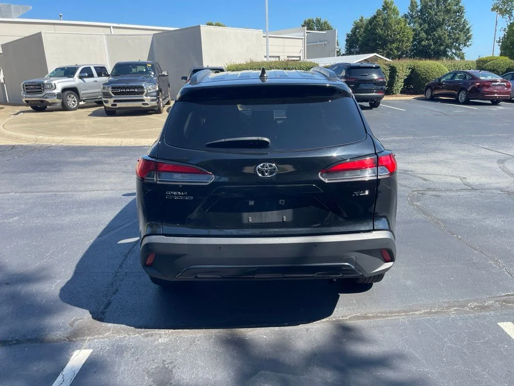 Used 2025 Black Toyota XLE image 5