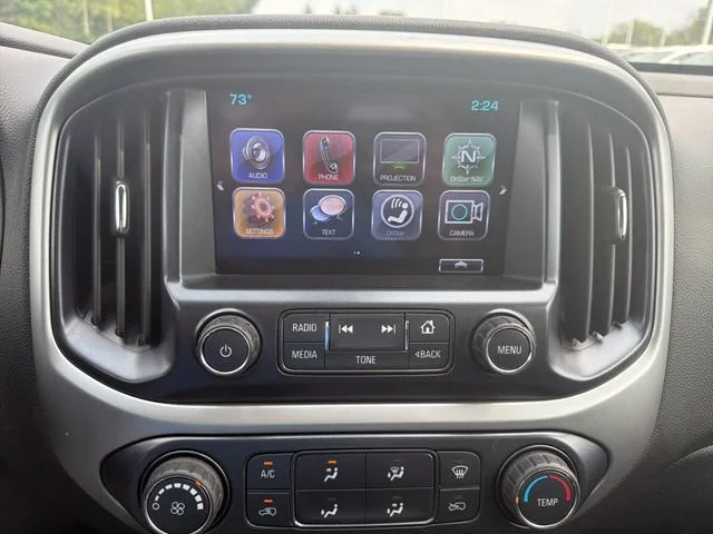 Used 2018 BLACK Chevrolet 4WD LT image 22