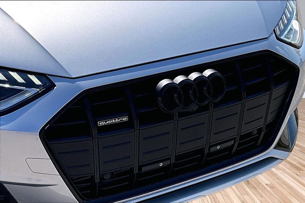 Used 2023  Audi 45 Premium Plus image 27