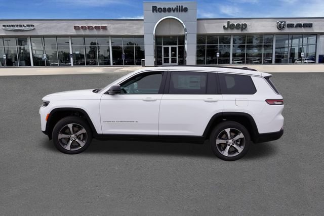 New 2026 Bright White Clear-Coat Exterior Paint Jeep Limited image 6