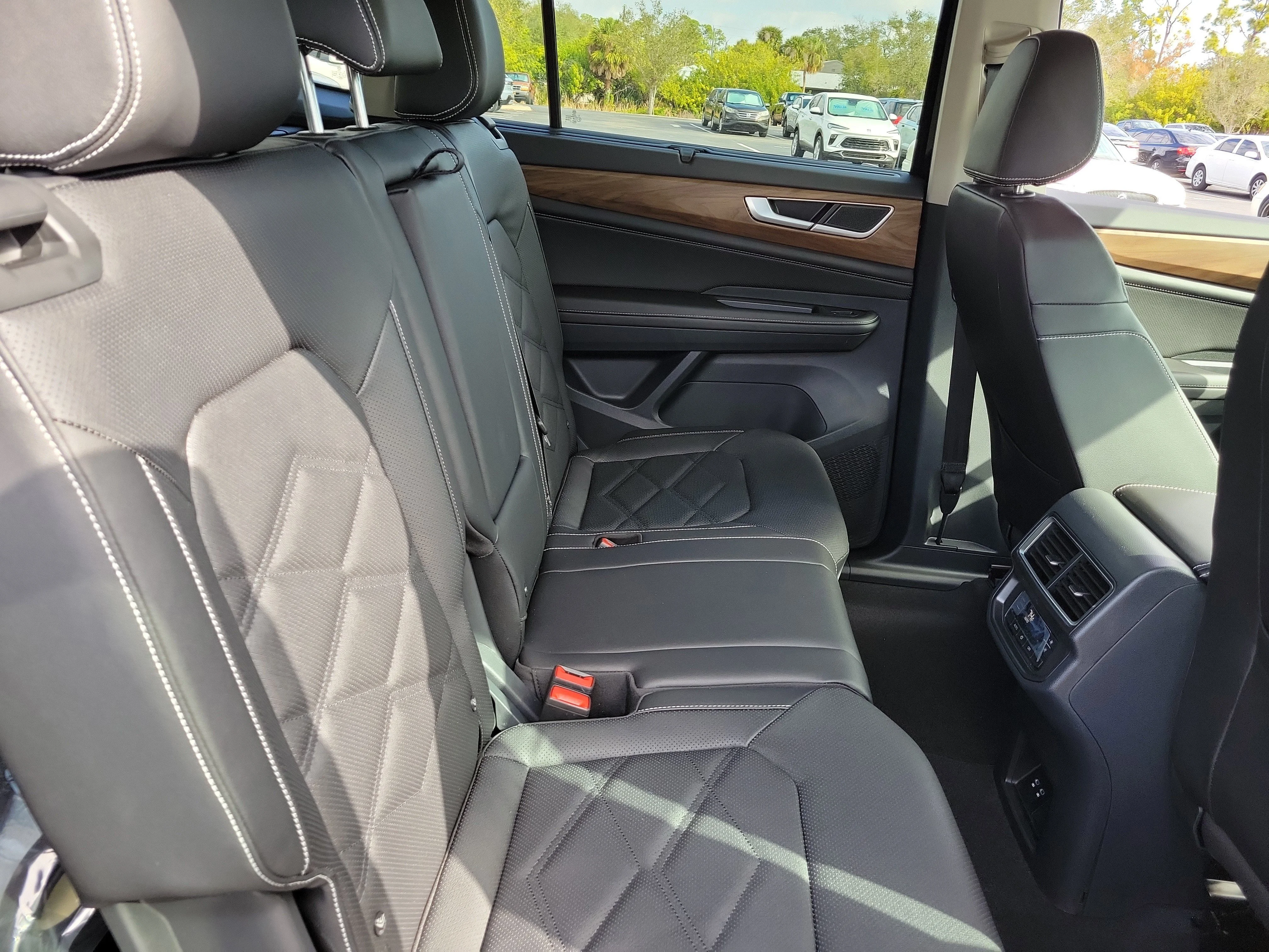 New 2026 Black Volkswagen SE w/Technology image 10