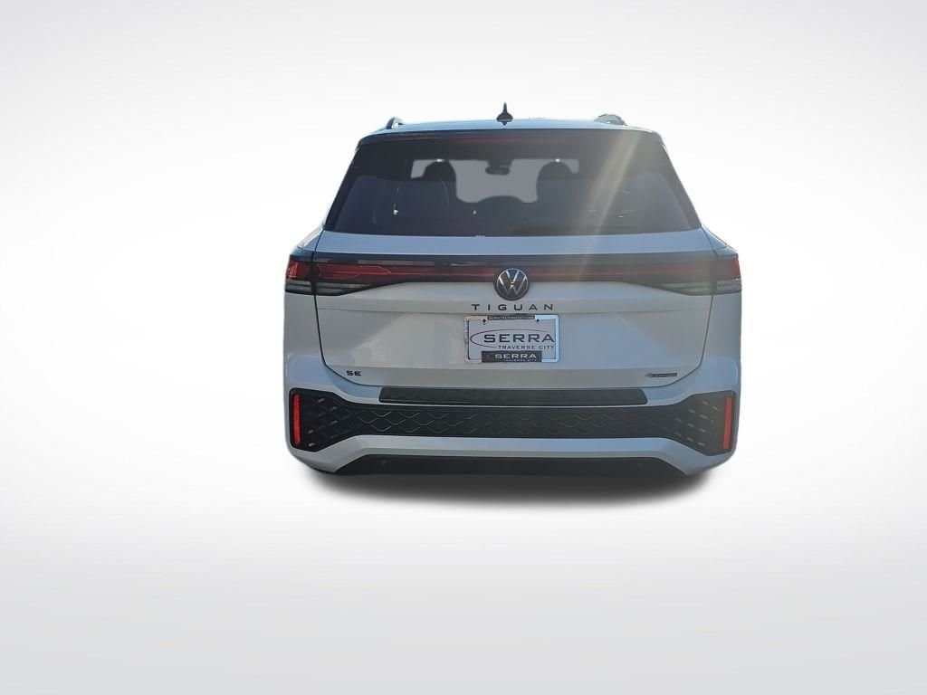 2026 Volkswagen Tiguan SE R-LINE BLACK - Photo 4
