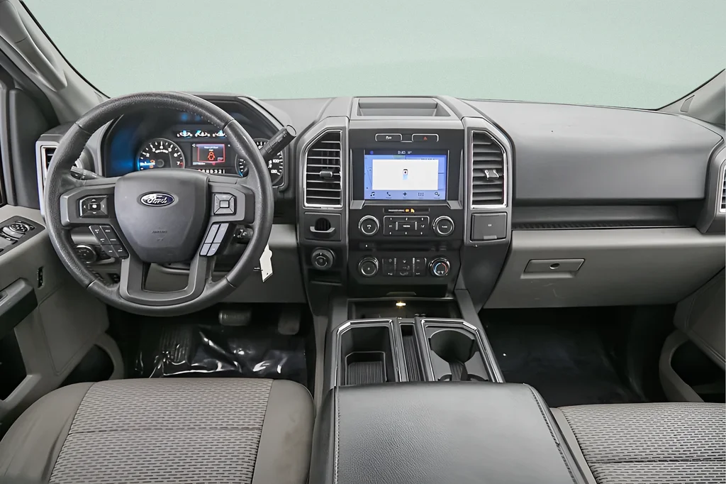 Used 2016 Oxford White Ford XLT image 29