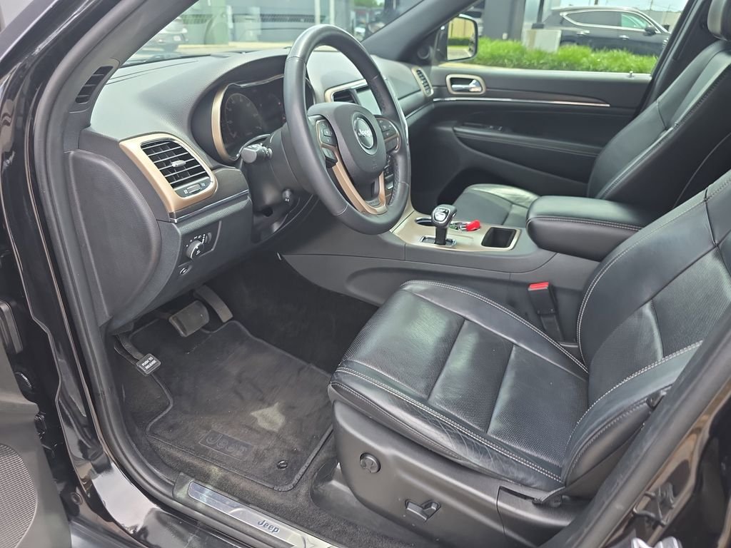 Used 2015 Black Jeep Limited image 8