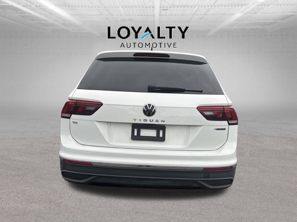 Used 2024 White Volkswagen 2.0T SE image 4