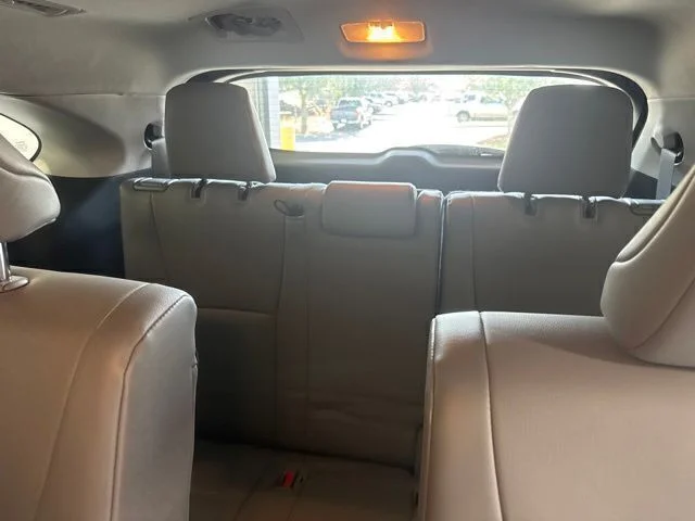 Used 2021  Toyota XLE image 22