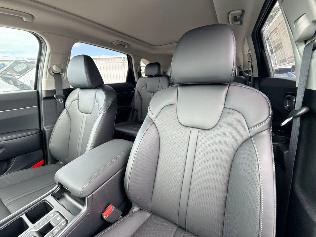 New 2025 Black Kia EX image 11