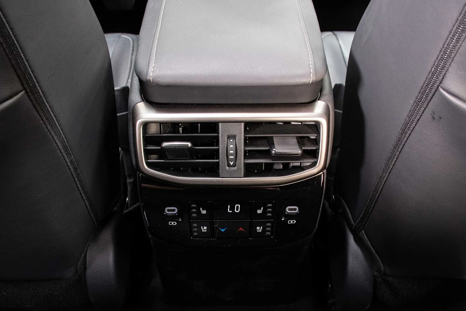 Certified Used 2023 IRIDIUM Lexus Premium Plus image 23