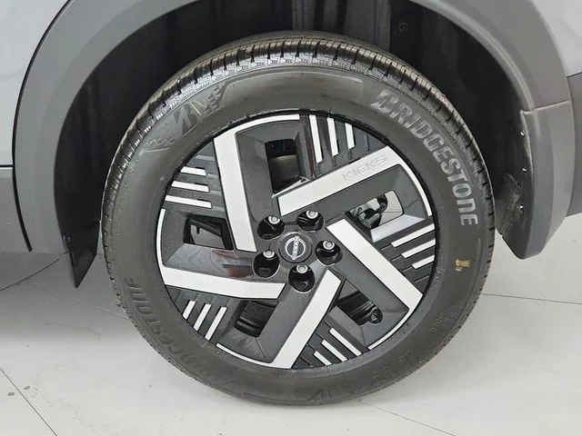 New 2027  Nissan  image 40